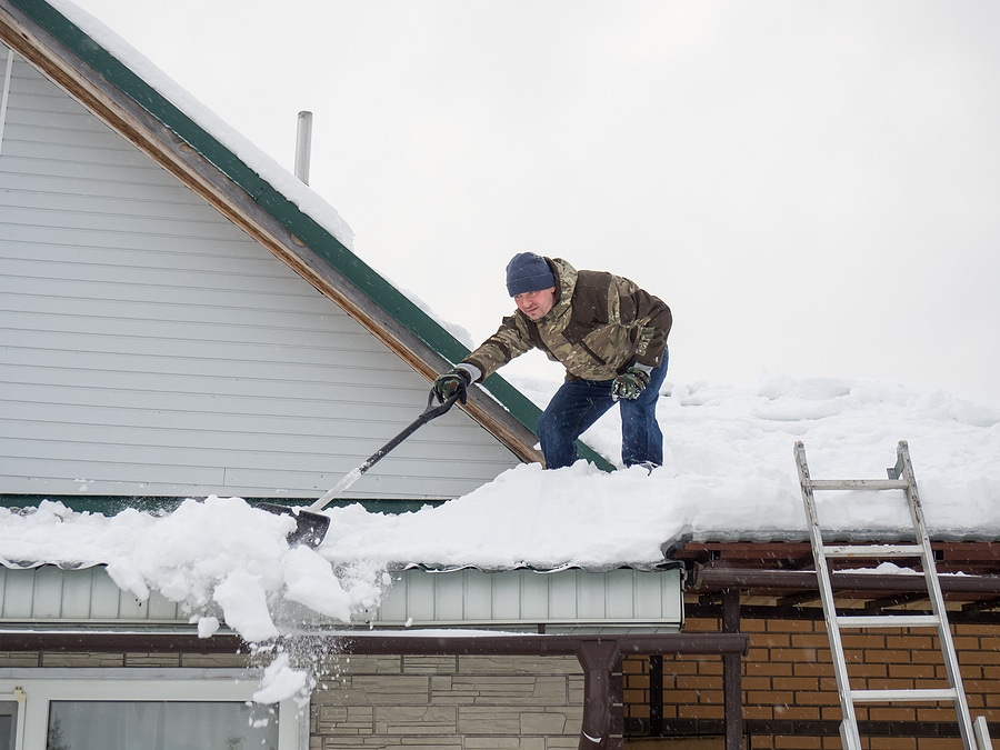 5 Tips for Safely Removing Snow from Your Roof